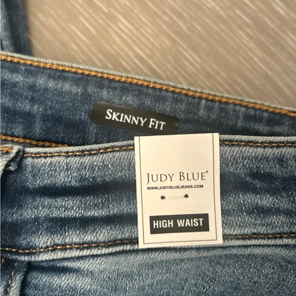 Judy Blue High Waisted Skinny Fit Jeans size 13/31 - Picture 3 of 7